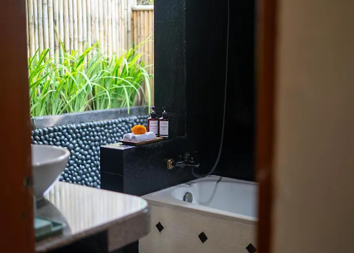 Spacious 6br In Pererenan - Ice Bath & Ir Sauna - 5min To The Villa Canggu (Bali)